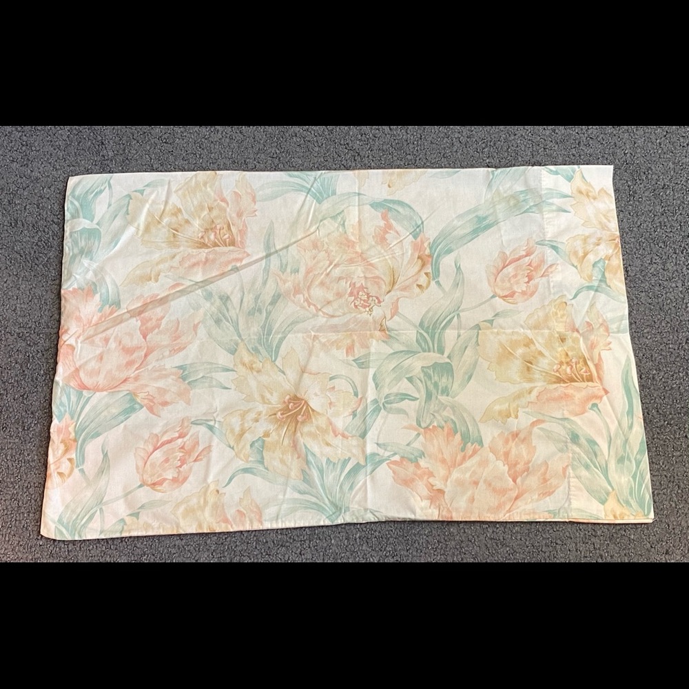 Vintage Westpoint Stevens Ivory Floral Pillowcase